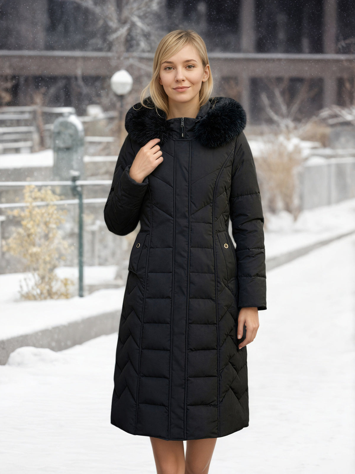 Schwarzer Langmantel mit Fellkragen – Bild 2 | LuxeStyle