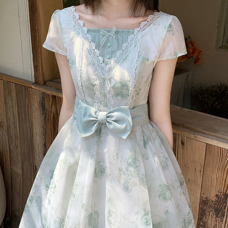 Grünes Jacquard-Kleid mit Blumenmuster | LuxeStyle