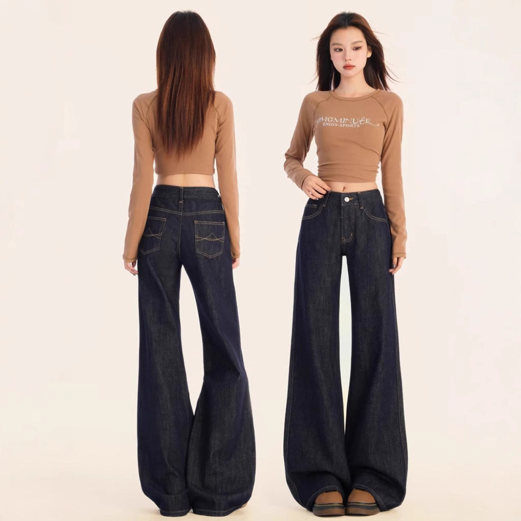 Dunkelblaue Flared Jeans