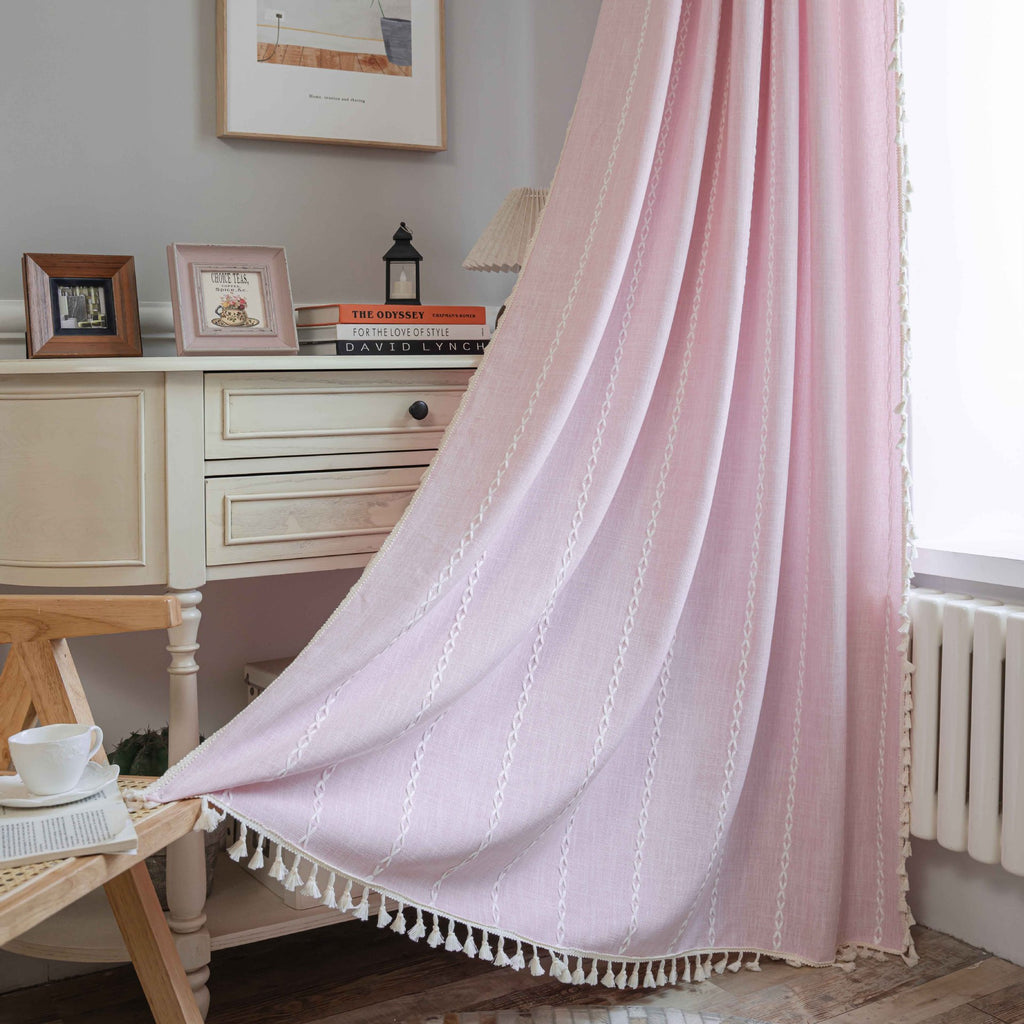 Schwarz-Weiß Jacquard-Vorhang mit Stangen
