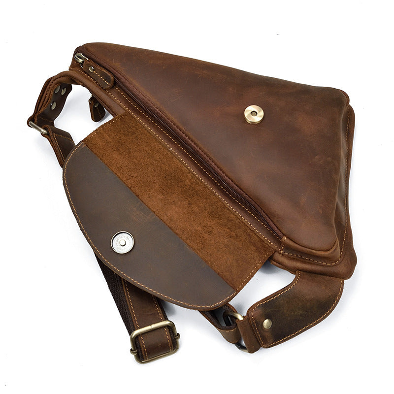 Leder-Brusttasche im Retro-Stil – Bild 1 | LuxeStyle