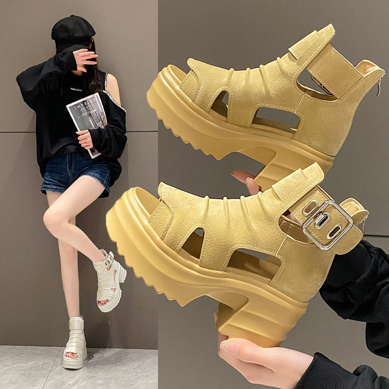 Plateau-Sandalen mit Chunky Heel – Bild 4 | LuxeStyle