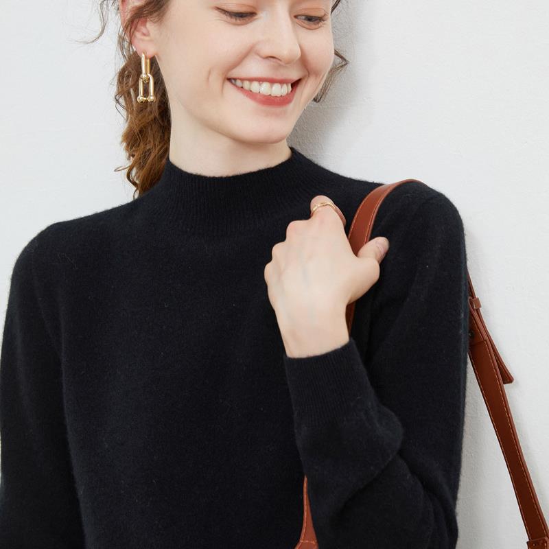 Wollpullover mit Rollkragen