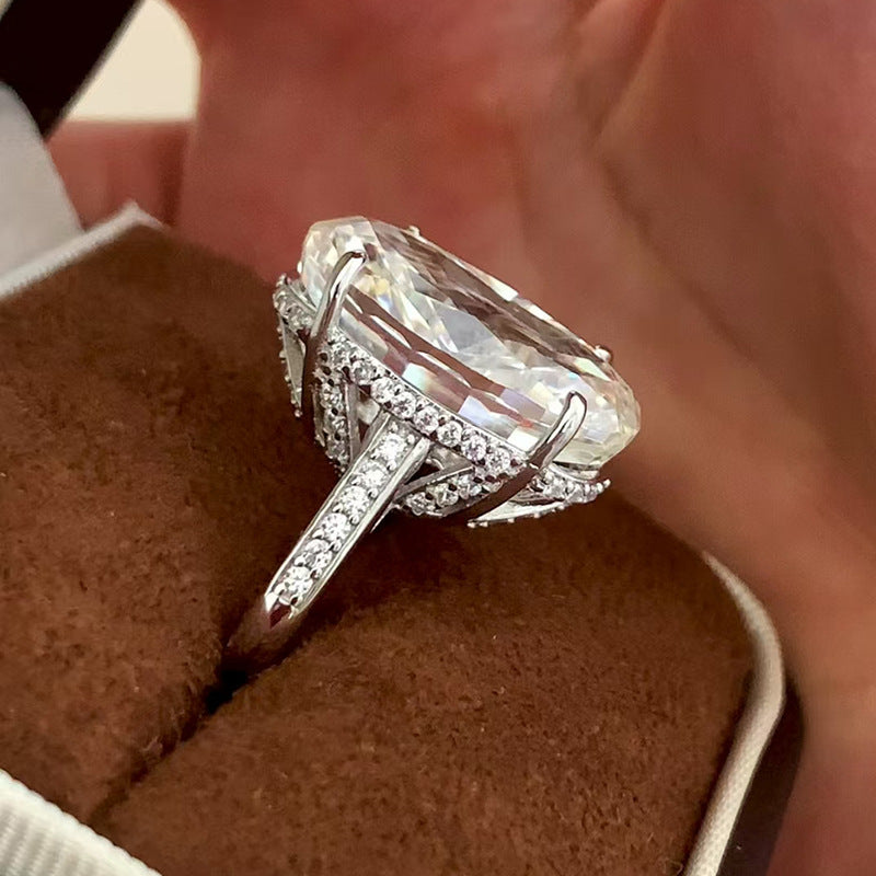 Silberring mit ovalem Zirkonia – Bild 6 | LuxeStyle