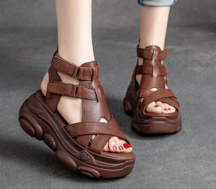 Retro-Sandalen mit hohem Absatz