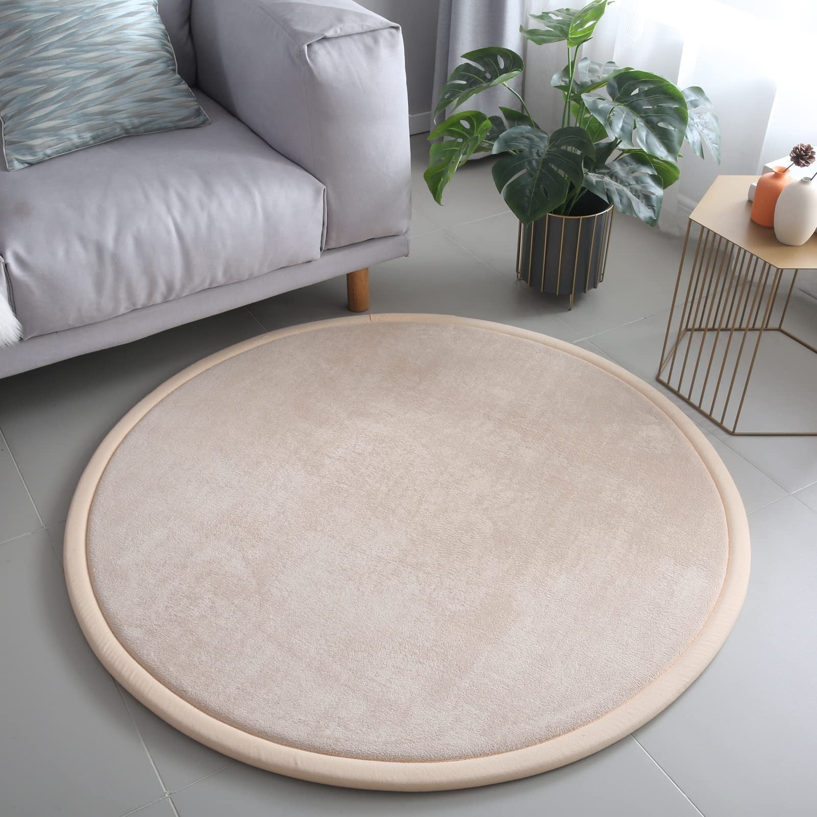 Japanische Bodenmatte, minimalistisch, rund