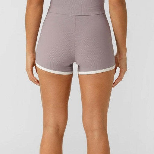 High-Waist Yoga Shorts mit Farbblock
