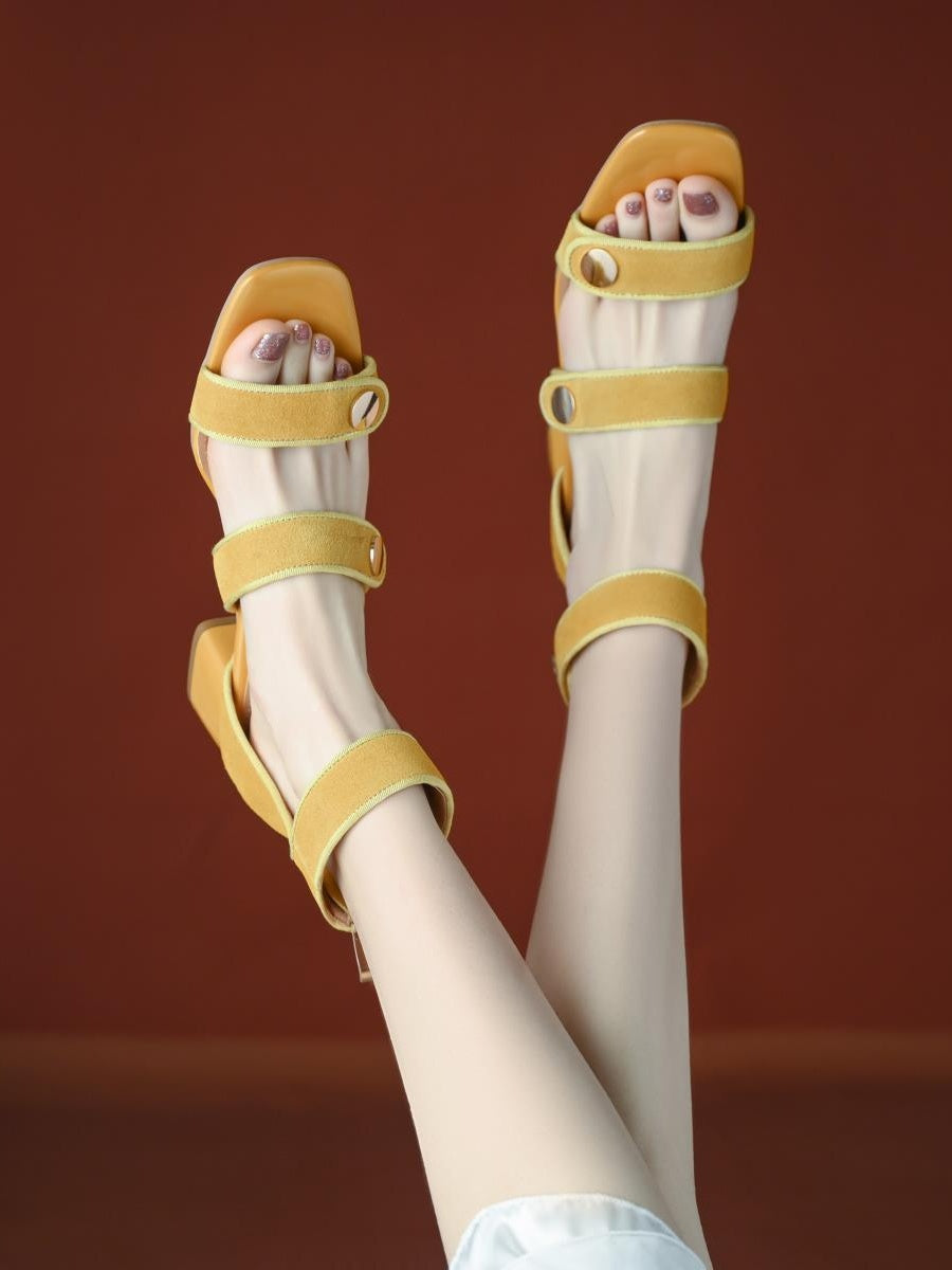 Retro Frosted Schnallen-Sandalen aus Leder – Bild 2 | LuxeStyle