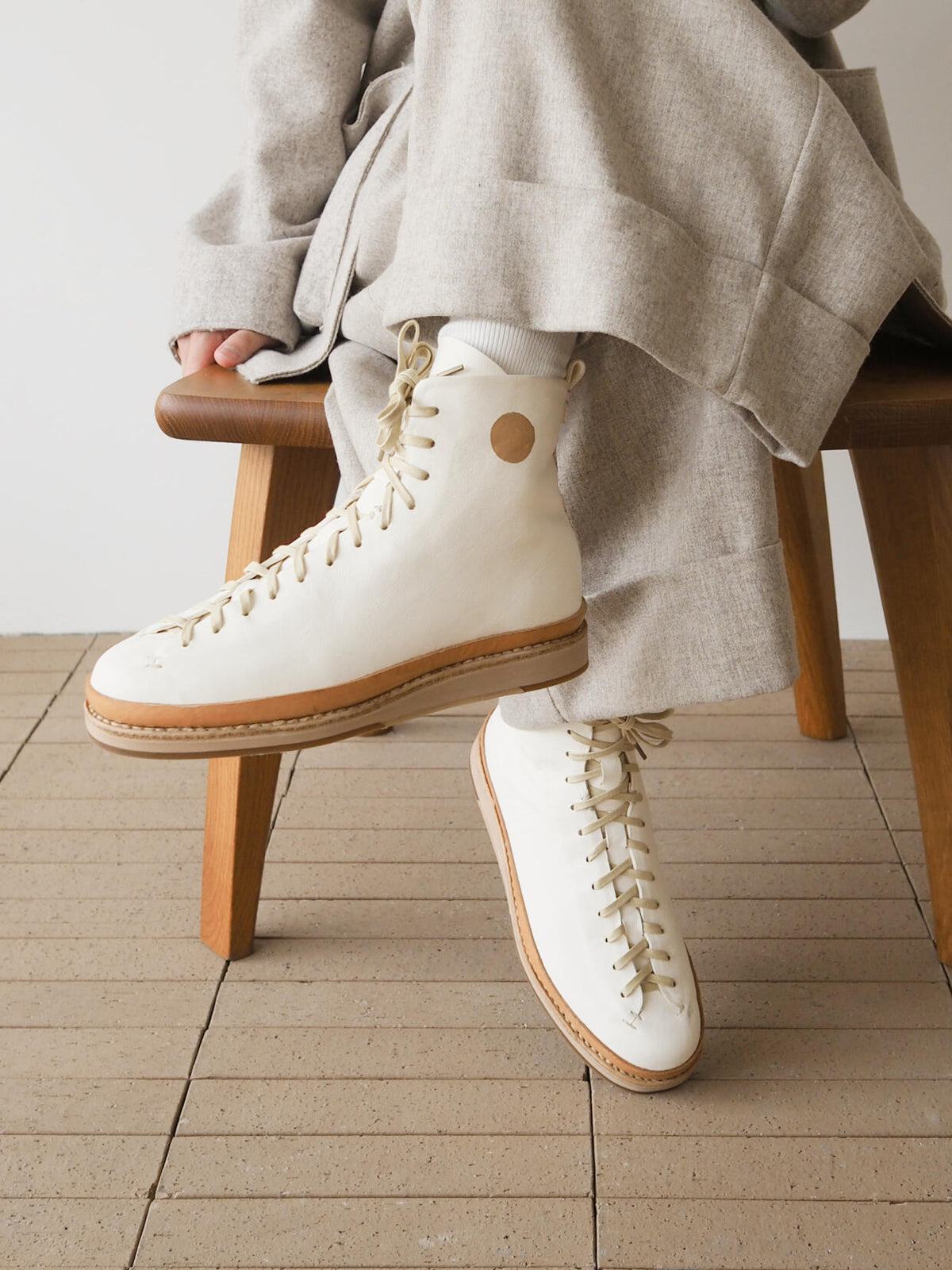 Leder-Freizeitschuhe mit Plateau – Bild 3 | LuxeStyle