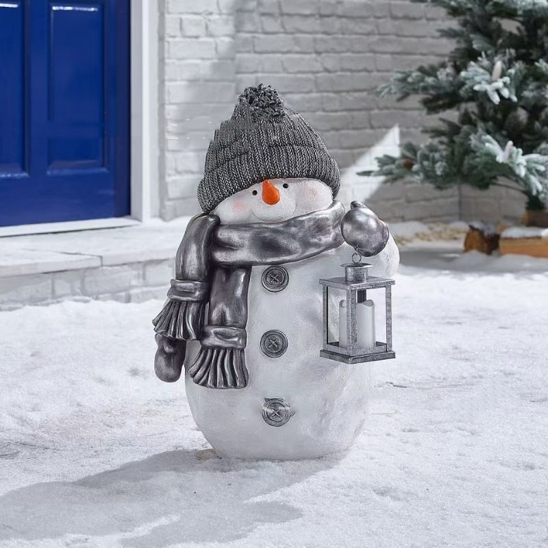 Weihnachtsmann-Figur mit roter Daunenjacke – Bild 2 | LuxeStyle