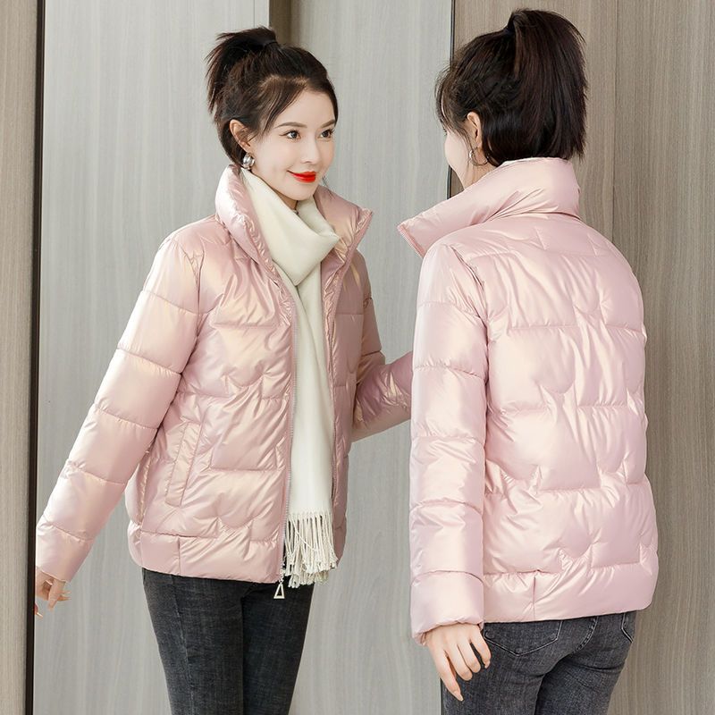 Kurze Stehkragen-Pufferjacke für Damen