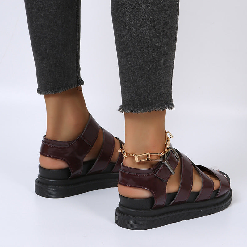 Römer Sandalen mit offener Spitze und Schnalle – Bild 9 | LuxeStyle