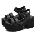 Hohe Absätze Sandalen in einfarbigem PU – Bild 6 | LuxeStyle