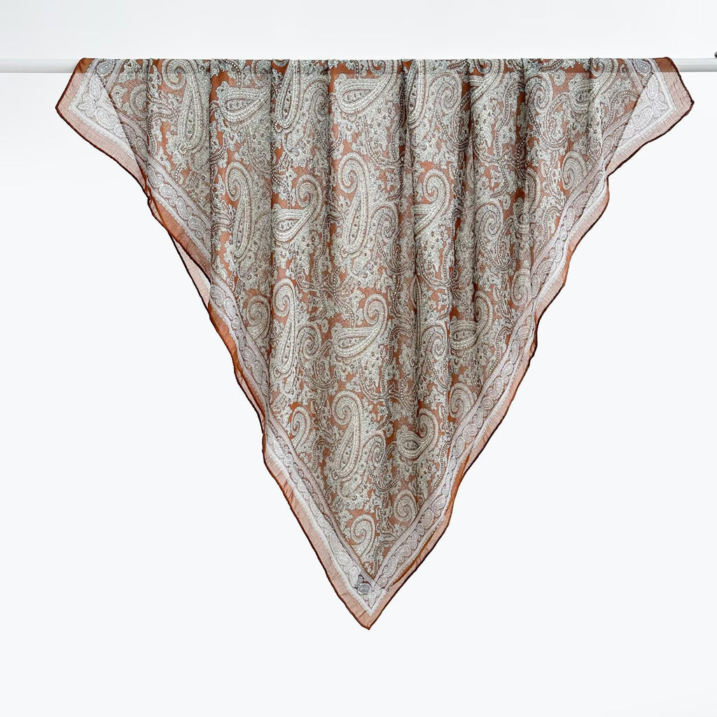 Vielseitiger Chiffon-Schal mit Blumenmuster