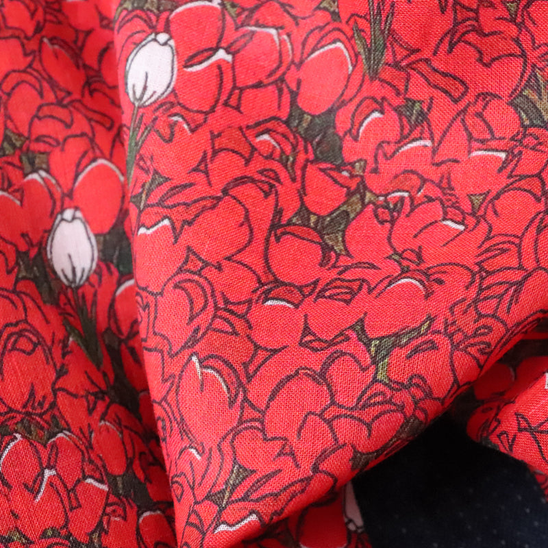 Reine Ramie-Stoff mit Rosenmuster | LuxeStyle