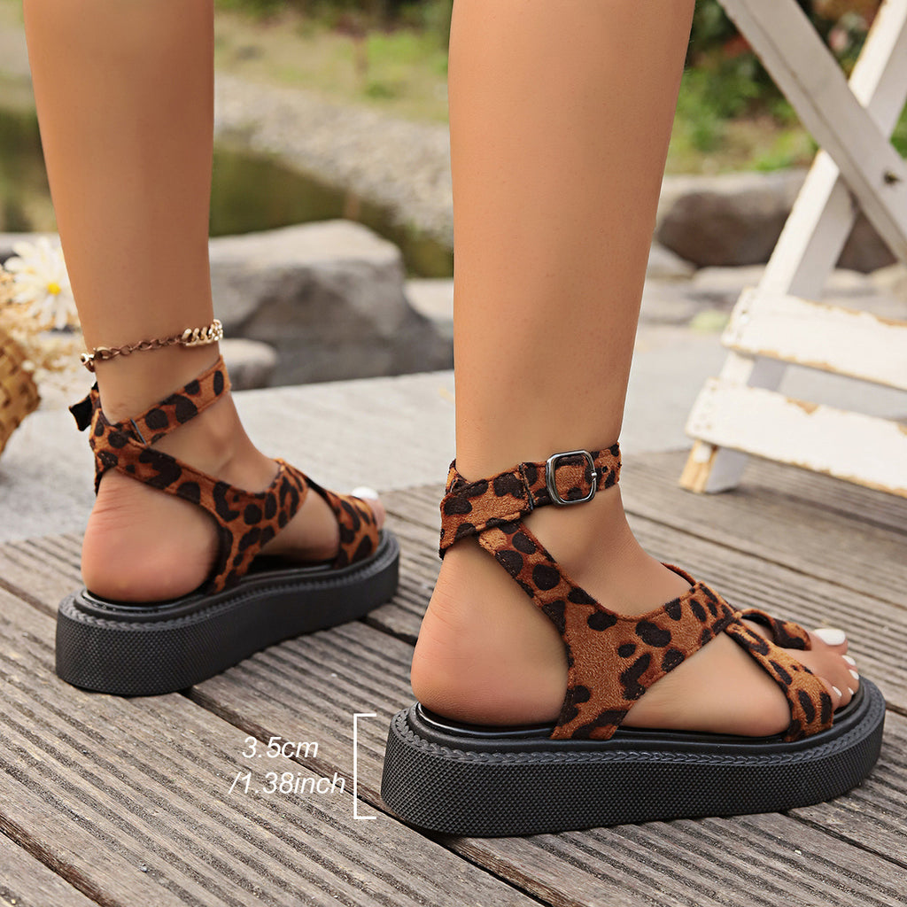 Plateau-Sandalen mit Leopardenmuster – Bild 3 | LuxeStyle