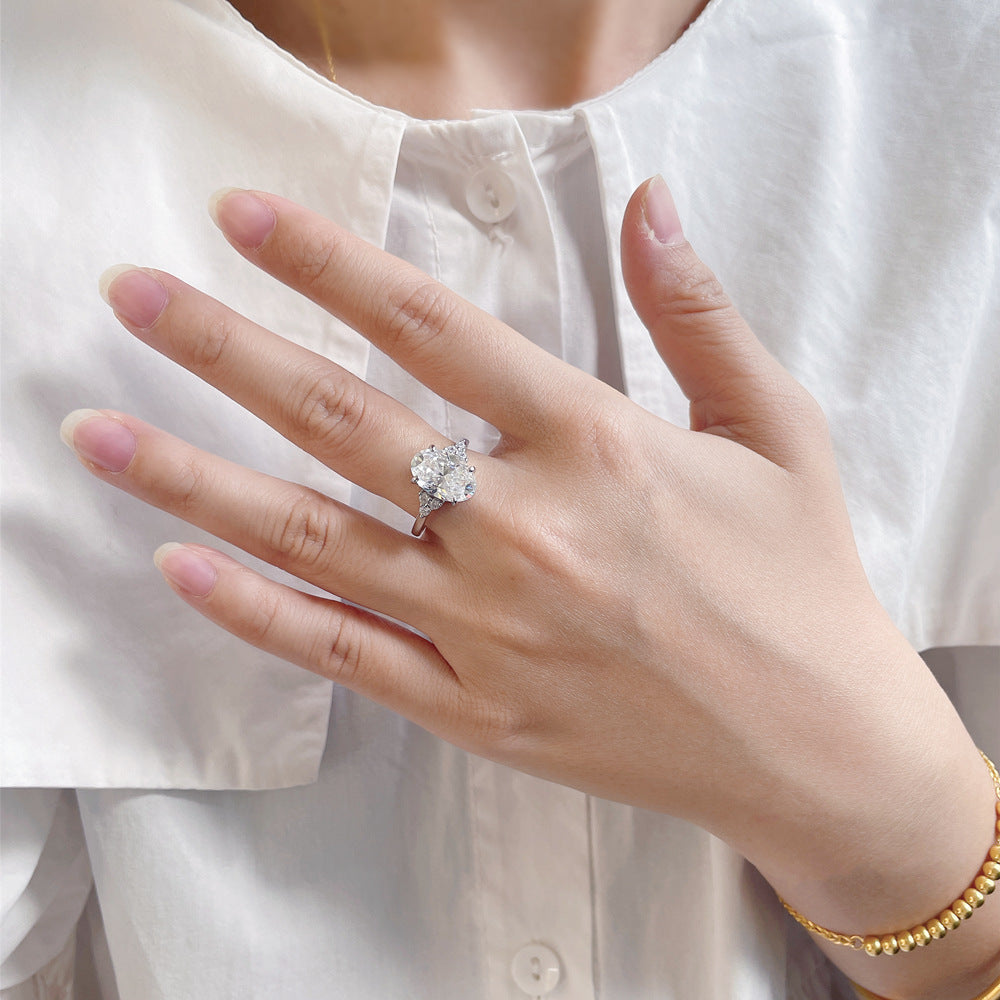 Eleganter Moissanite Ring mit 4.5 Karat Ovalschliff – Bild 5 | LuxeStyle