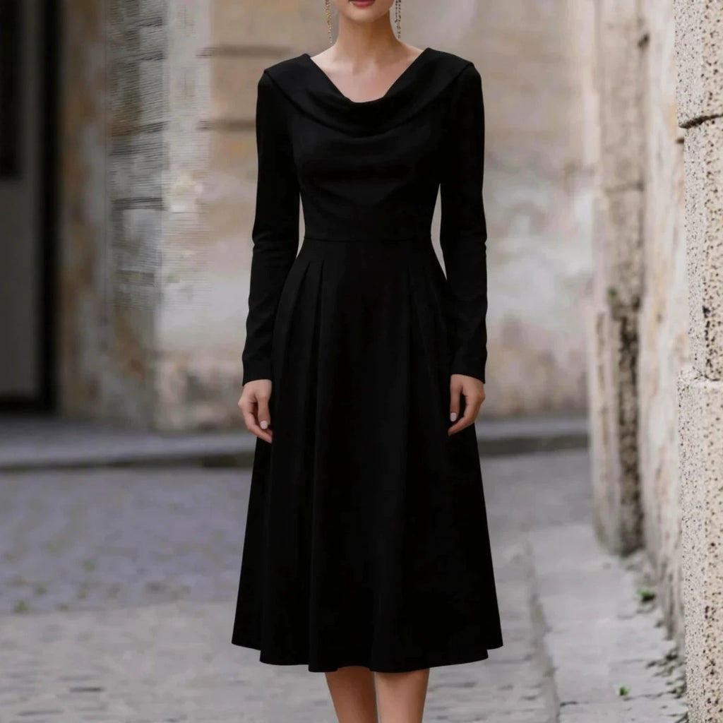 Elegantes Satin-Midikleid mit U-Boot-Ausschnitt – Bild 3 | LuxeStyle