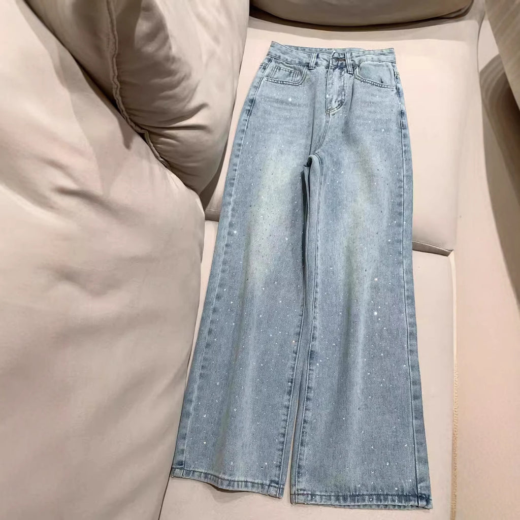 Lichtblaue Jeans mit Rhinestonen