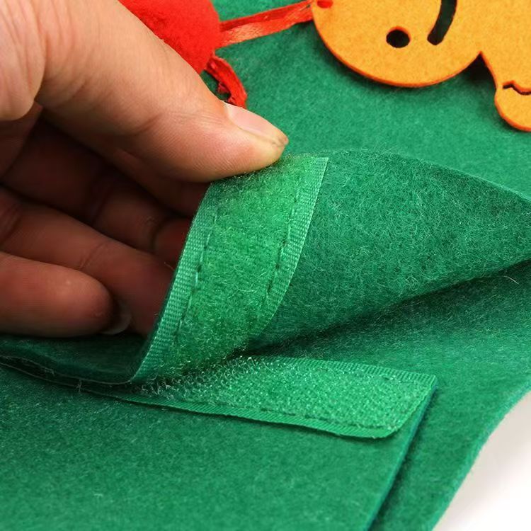 Filz-Weihnachtsbaum mit Lichtern | LuxeStyle