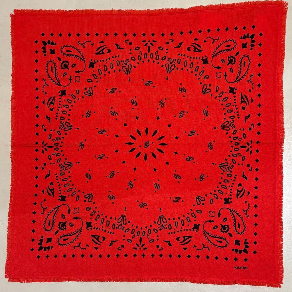 Eleganter vielseitiger quadratischer Schal