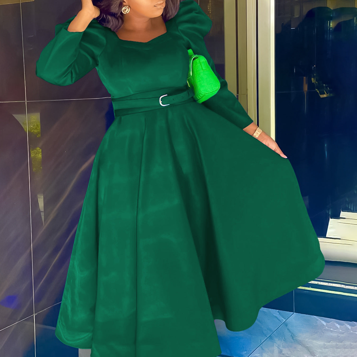 Elegantes A-Linien Midikleid mit Puffärmeln