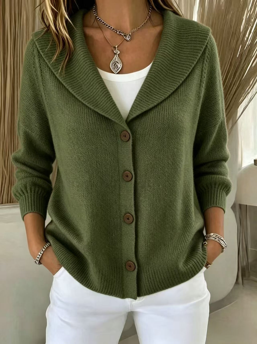 Strickpullover mit Rollkragen und Knopfleiste