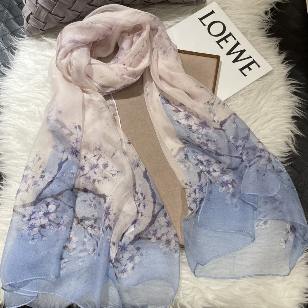 Seidenschal mit digitalem Print – leichte Luftigkeit – Bild 16 | LuxeStyle