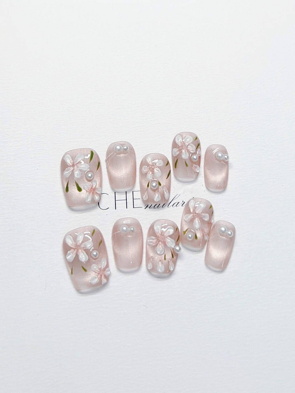 Blumen-Perlen Nagel-Set zum Aufkleben – Bild 2 | LuxeStyle