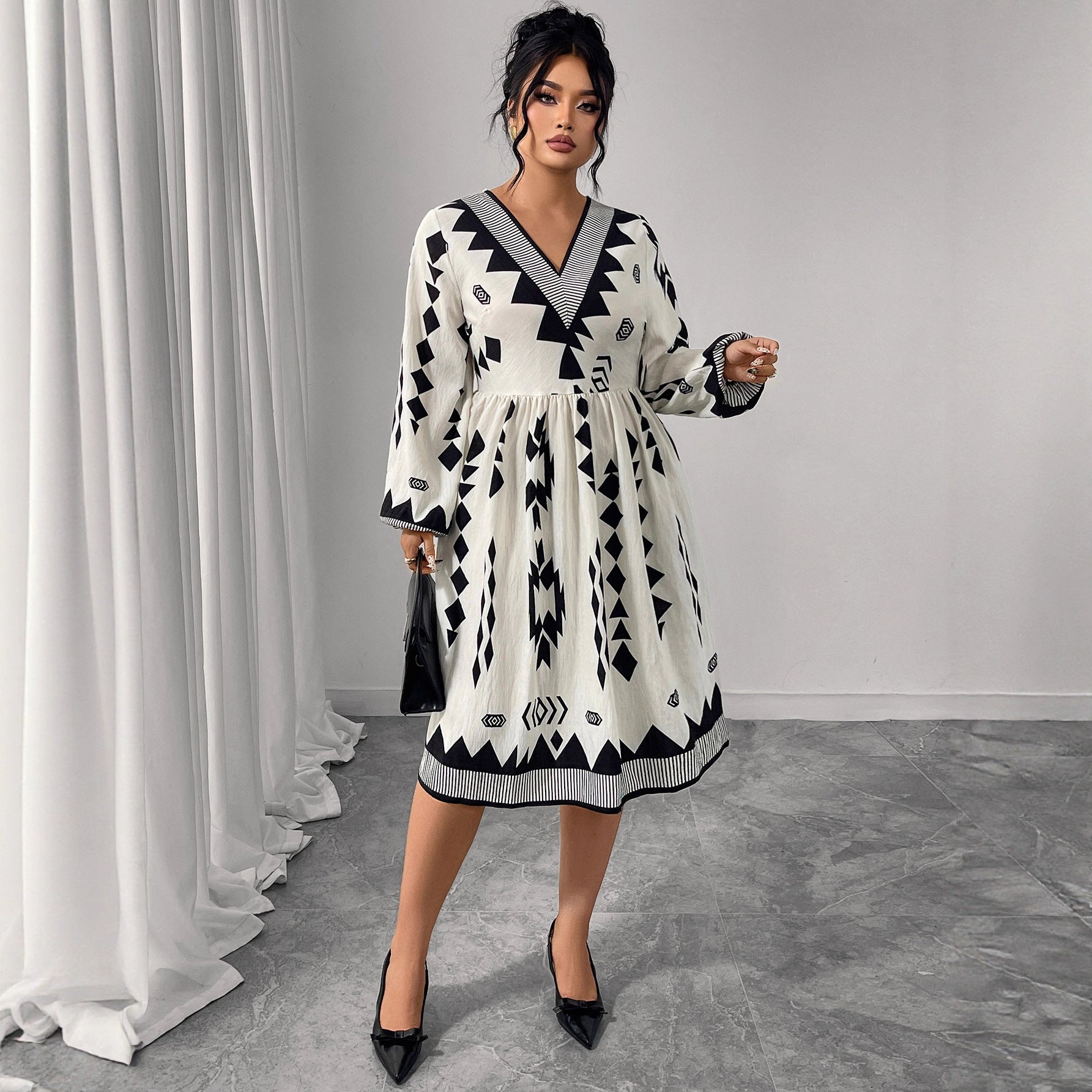 V-Ausschnitt Maxikleid mit Puffärmeln