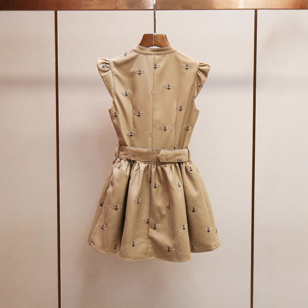 Französisches Chic Bienen-Stickerei Volant-Kleid