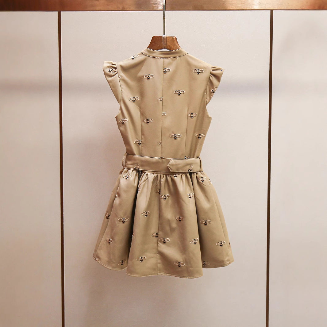 Französisches Chic Bienen-Stickerei Volant-Kleid
