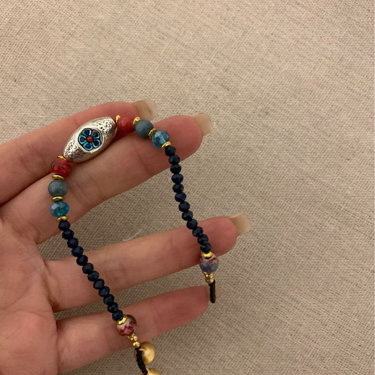 Armband im Ethno-Stil, handgeflochten – Bild 6 | LuxeStyle