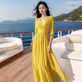 Gelbes Chiffonkleid mit V-Ausschnitt – Bild 6 | LuxeStyle