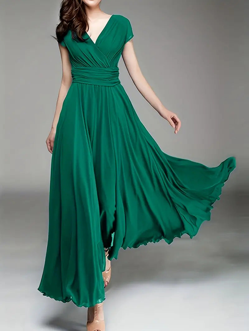 Chiffonkleid mit V-Ausschnitt & Taillenbetonung