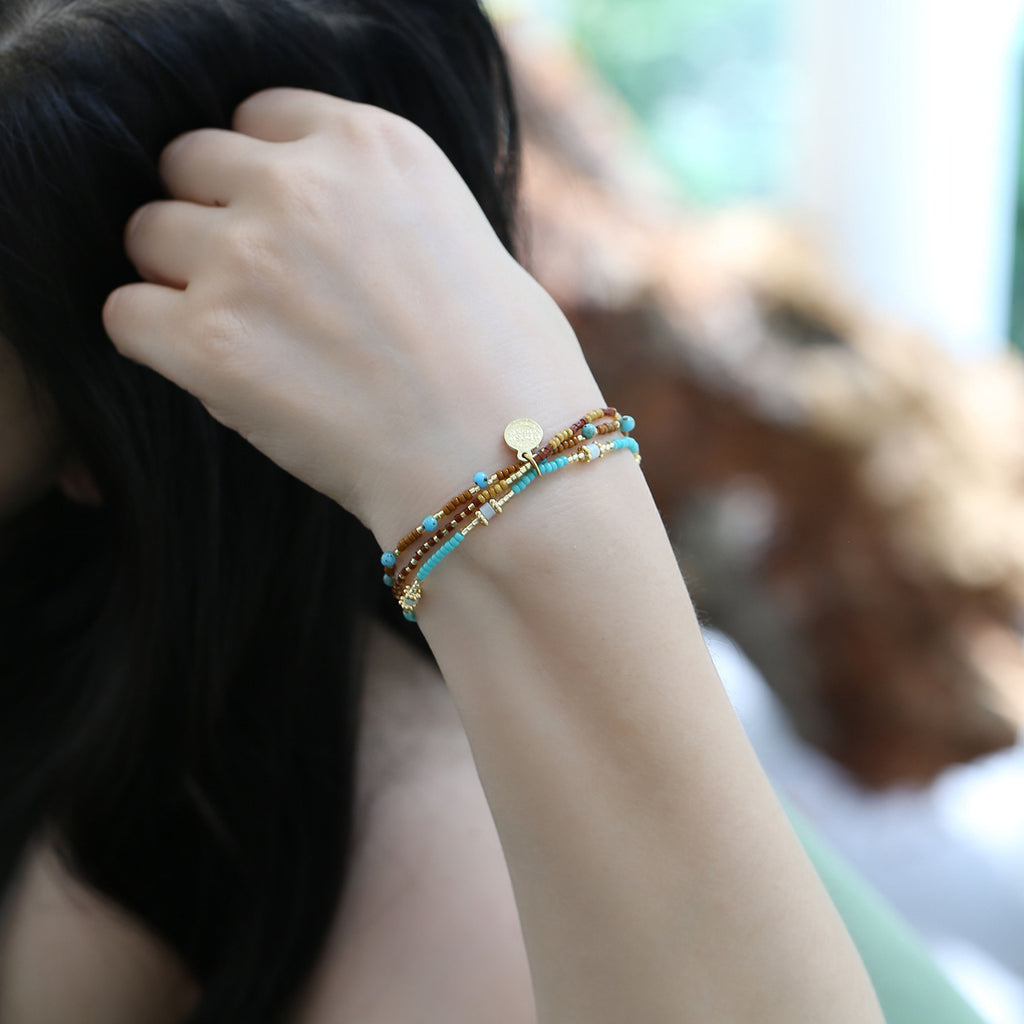 Dreilagiges Armband mit Halbedelsteinen – Bild 7 | LuxeStyle