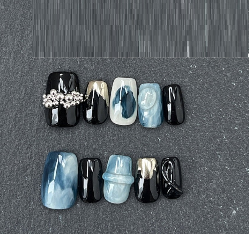 Black Glacier Design-Nägel zum Aufkleben – Bild 12 | LuxeStyle