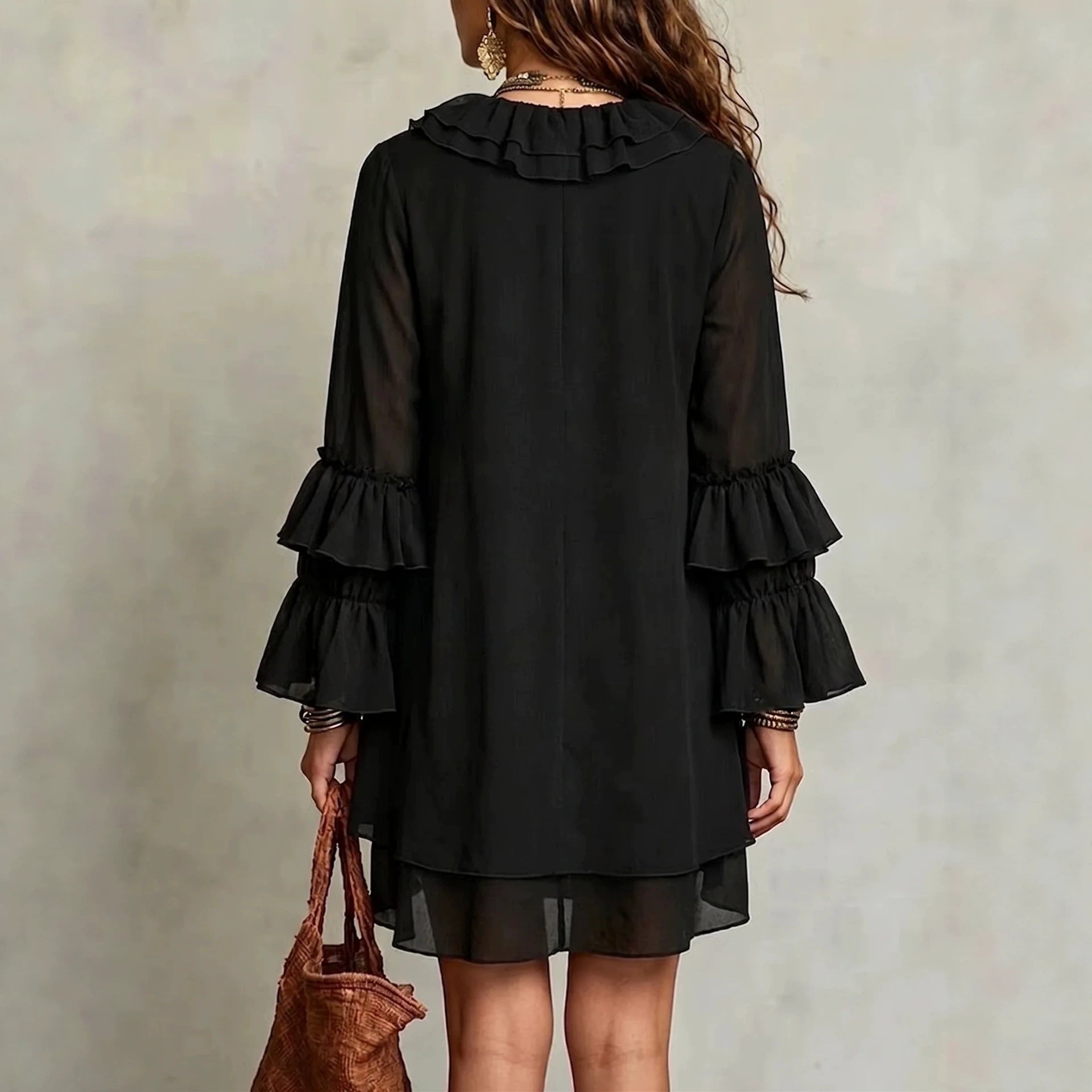 Chiffonkleid mit V-Ausschnitt und Rüschenärmeln