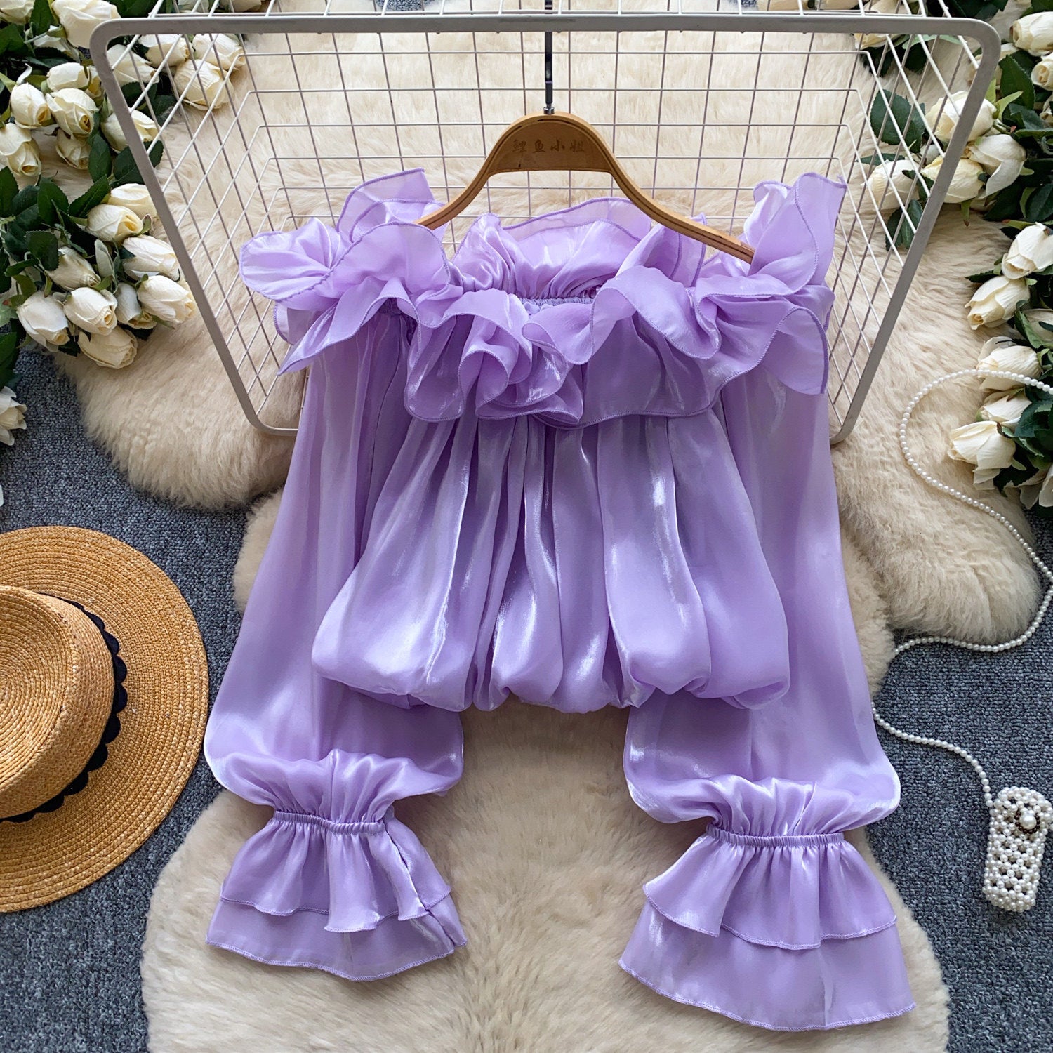 Off-the-Shoulder Bluse