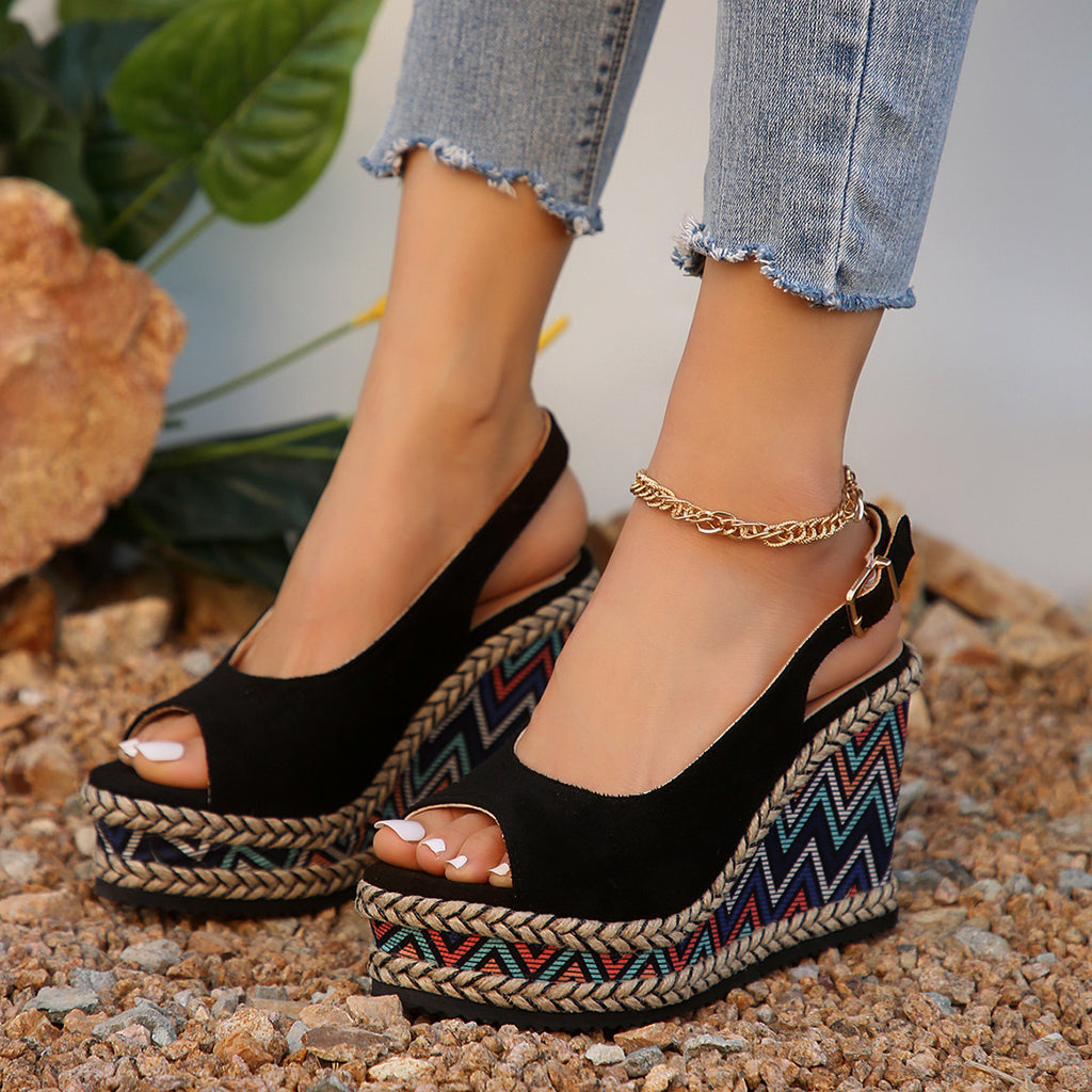 Keilabsatz Sandalen im Römer-Stil – Bild 7 | LuxeStyle