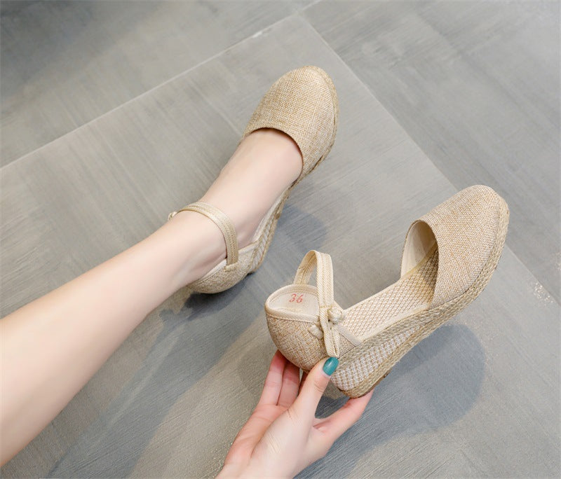 Keile Sandalen mit Fesselriemchen – Bild 3 | LuxeStyle