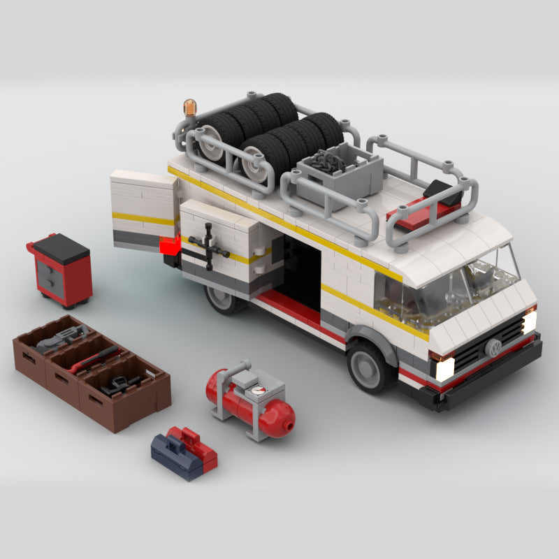 Quattro S1 E2 Transporter Modellbausatz – Bild 4 | LuxeStyle
