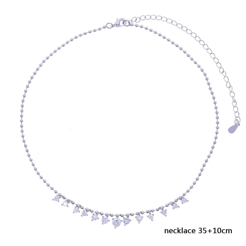 Halskette mit runden Diamanten und Perlen