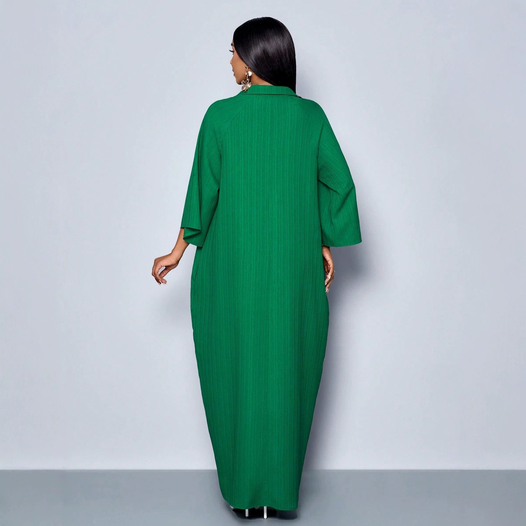 Drapiertes V-Neck Kleid mit Textur