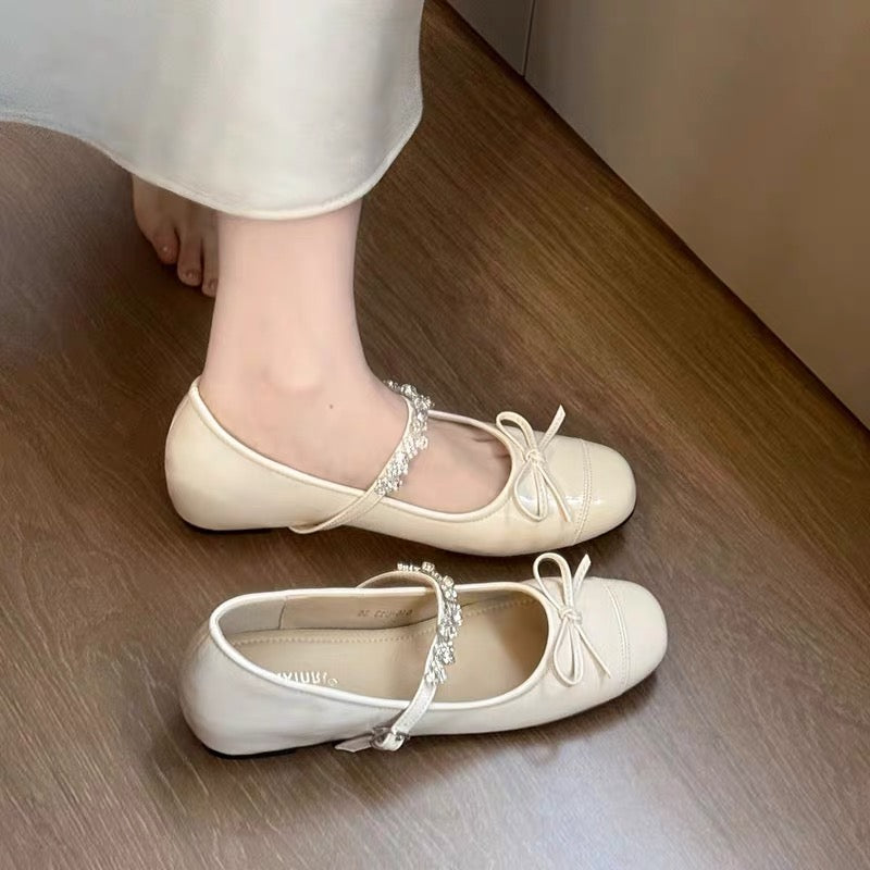 Mary Jane Flats mit Strass-Schnalle