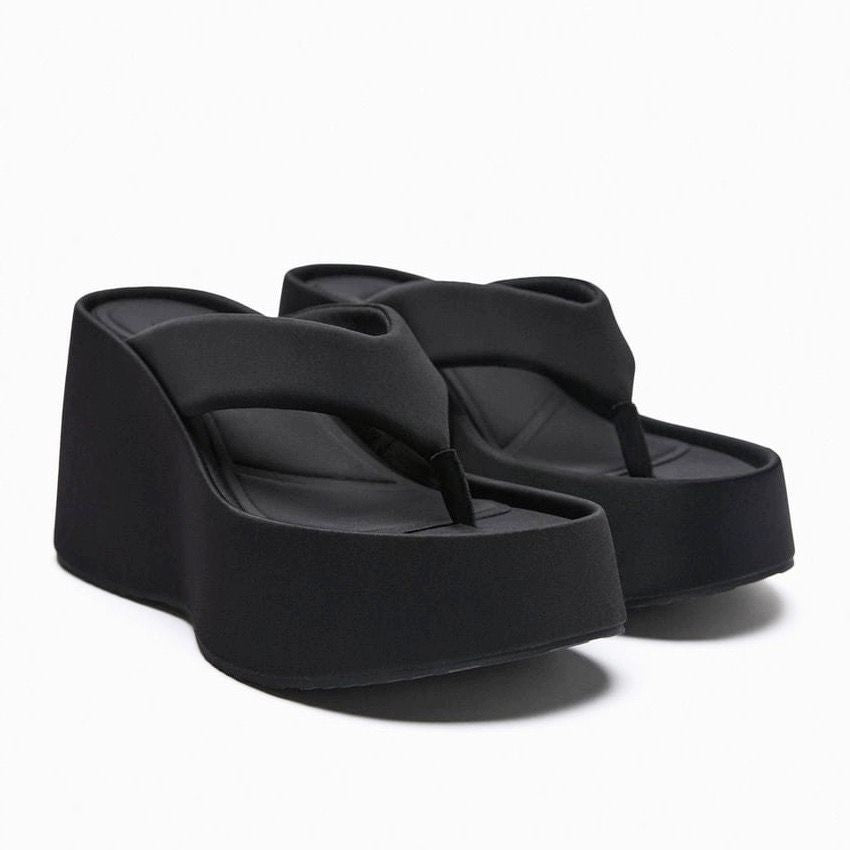 Sandalen mit Plattform – Bild 4 | LuxeStyle