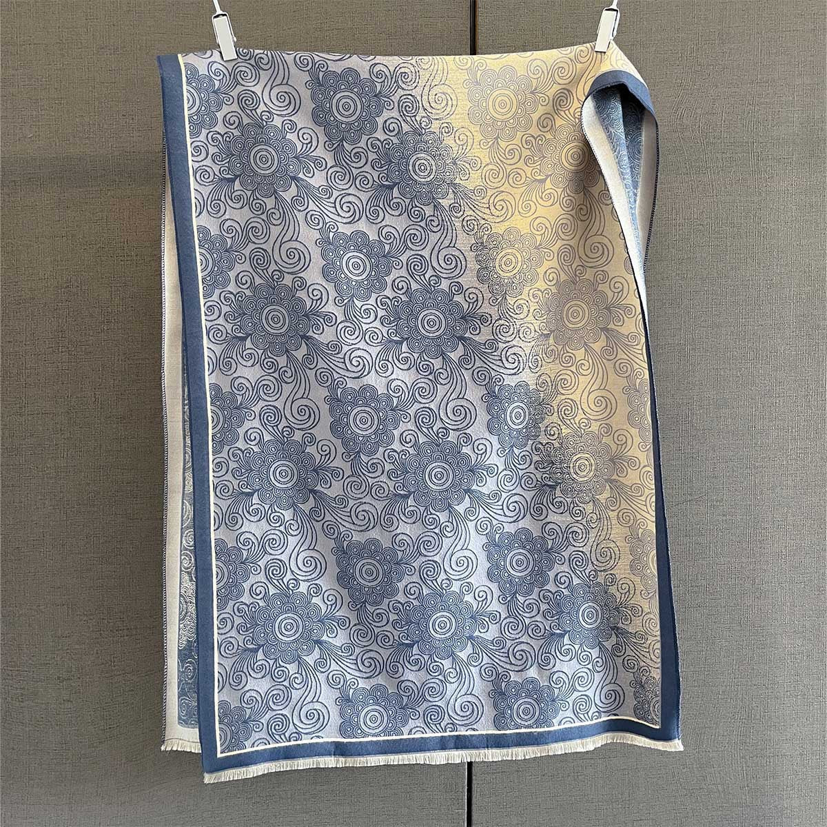 Patchwork Halstuch mit Vintage-Print – Bild 10 | LuxeStyle