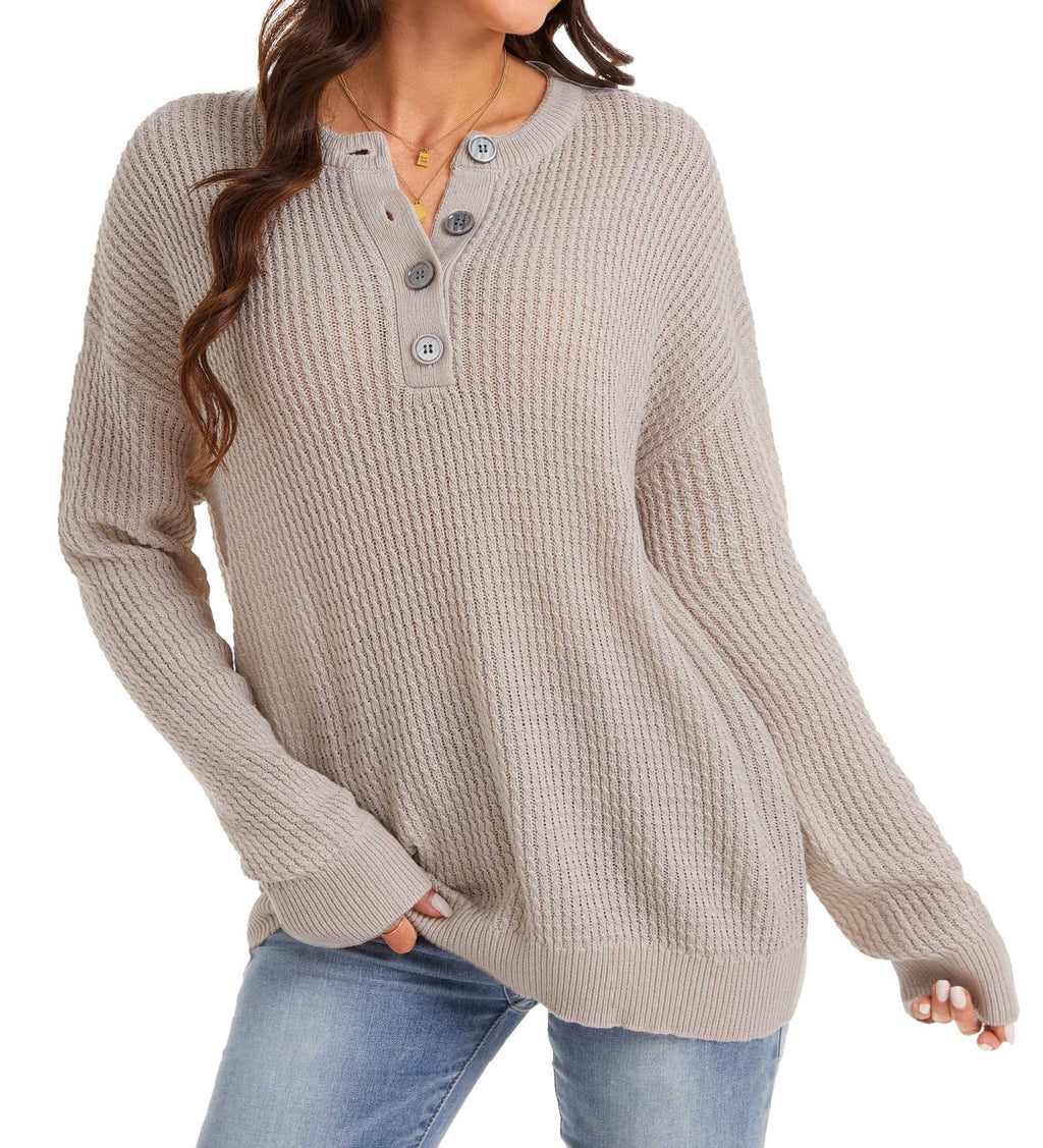 Lockerer Pullover mit Rundhals und Knöpfen