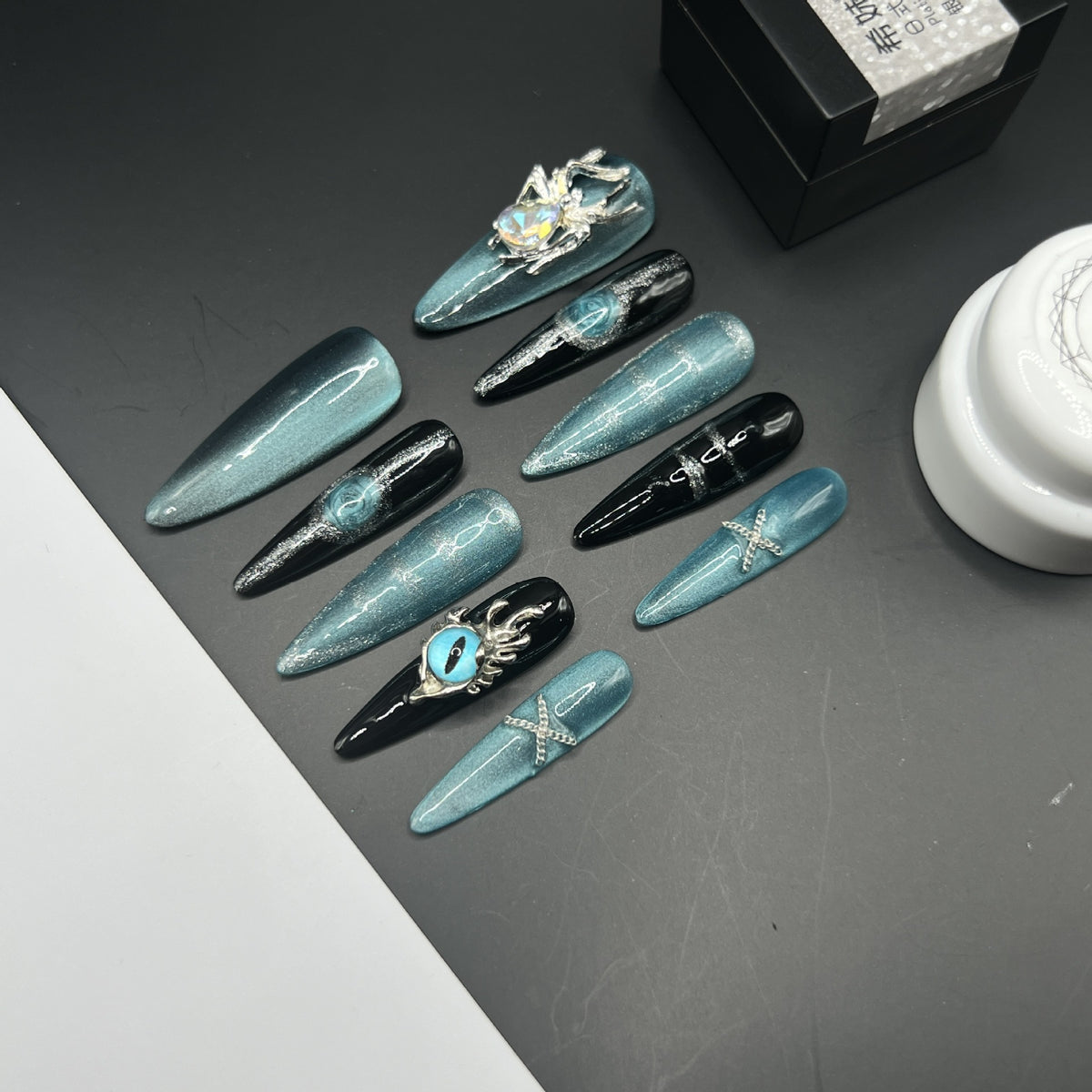 Kühlwasser-Blumen-Maniküre – Bild 3 | LuxeStyle