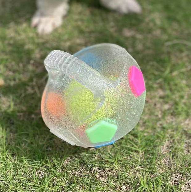 Fussball Spielzeug für Hunde – Bild 2 | LuxeStyle